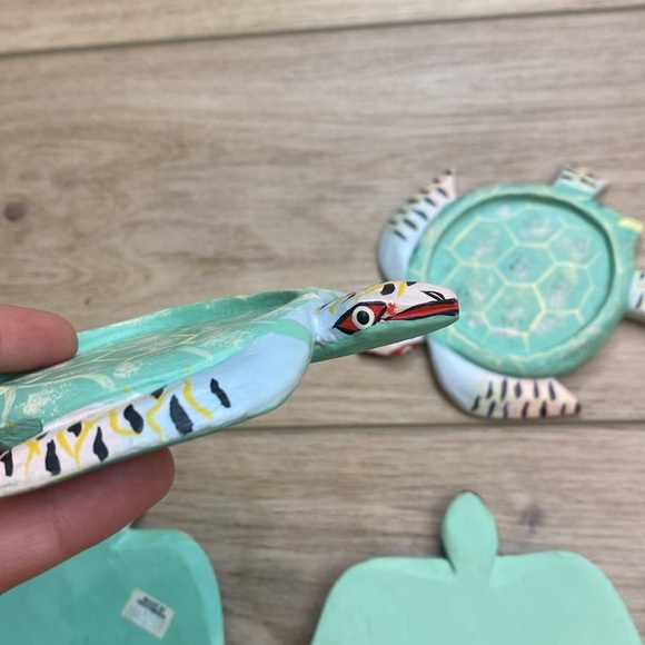 Hand Painted Turtle Coasters - Picture 9 of 14